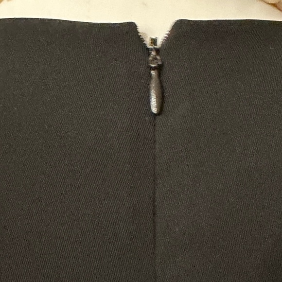 Jones New York Black Side Pleated Sleeveless Sheath Career Dress Zip Back Sz 4. - Picture 7 of 12